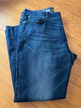 Lee Men’s Extreme Motion Reg Fit Bootcut Jeans 42W 32L